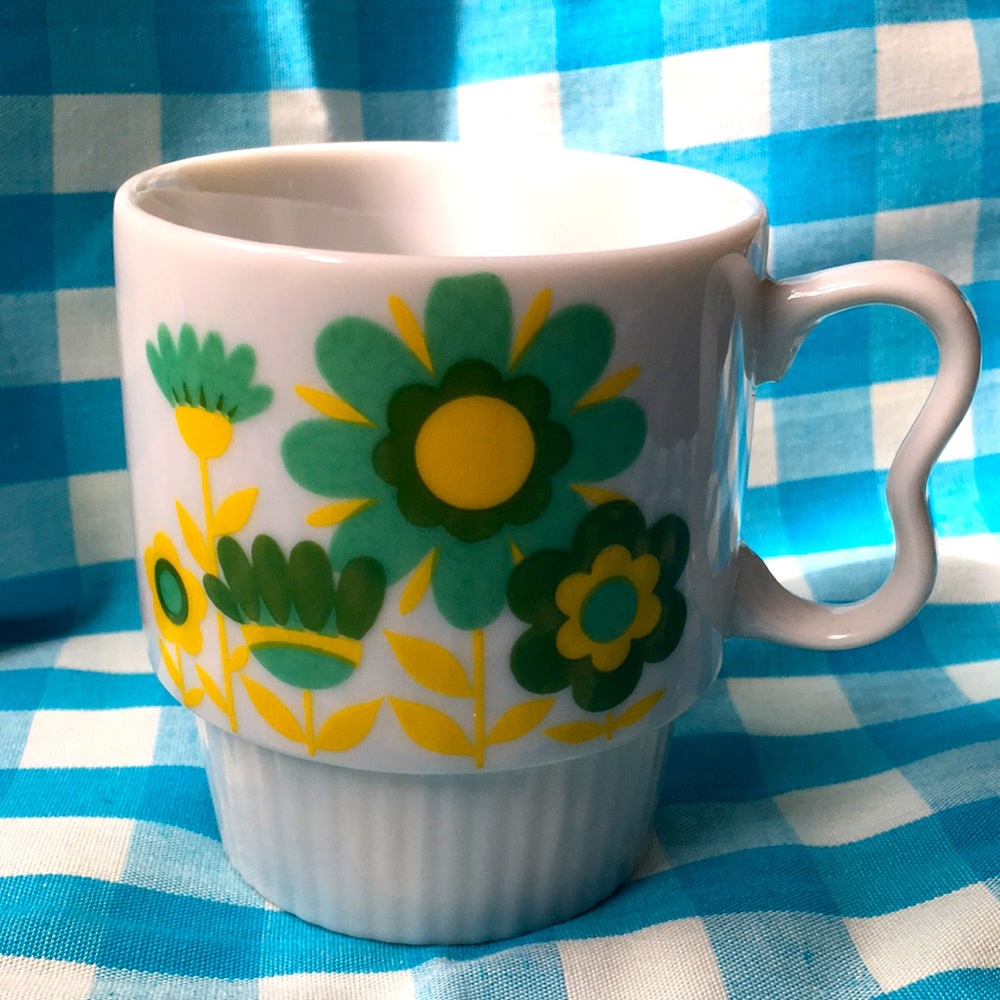 Vintage flower power mug